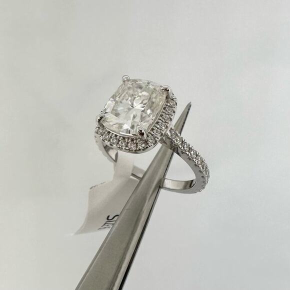 Cushion Cut Moissanite Ring Brilliant 4 Ct Halo GRA Certified 18K 925 Silver - Picture 8 of 10